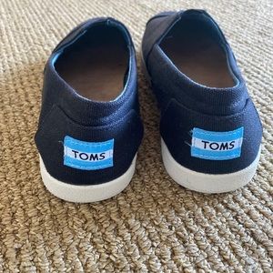 Tom’s women’s Avalon sneakers - NWOT